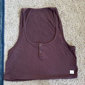 Vuori Ribbed Crop Top in Deep Brown